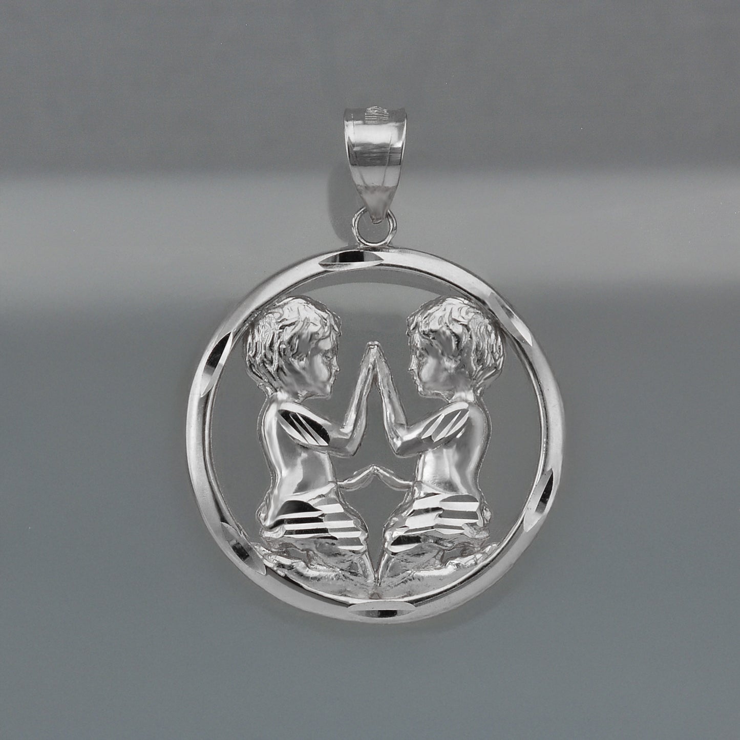 Sterling Silver Zodiac Sign Pendant Necklace Round Diamond-Cut Design 12 Astrology Signs