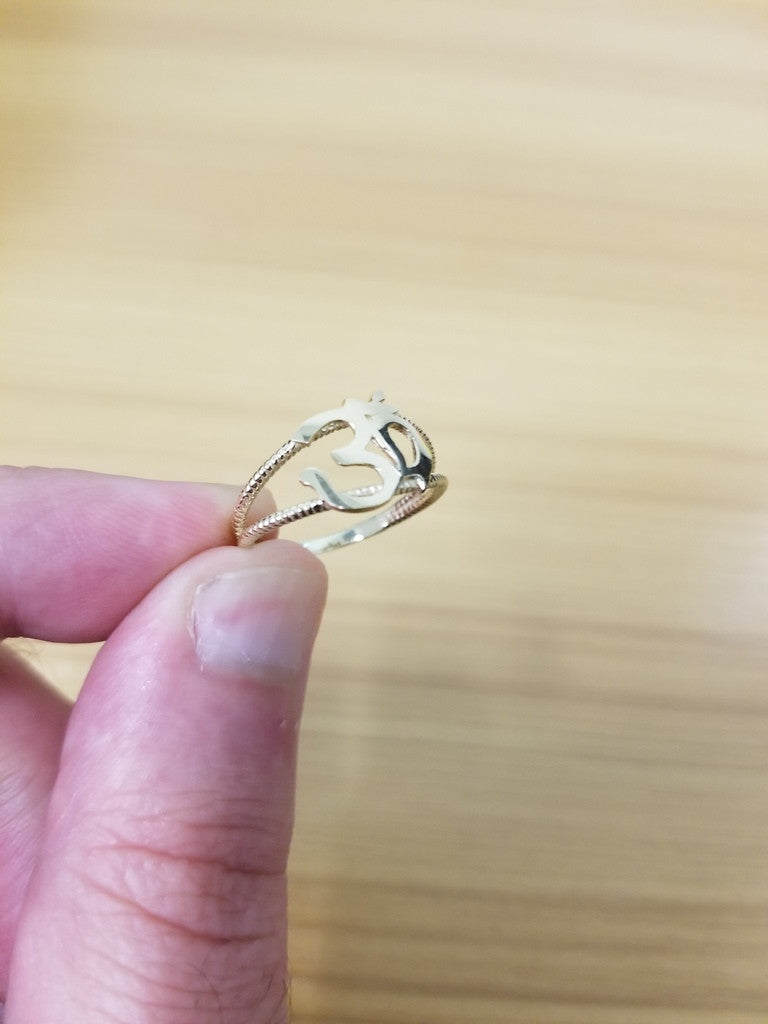Gold Om Symbol Dainty Rope Ring For Women, 10K 14K, Yellow, White, Rose