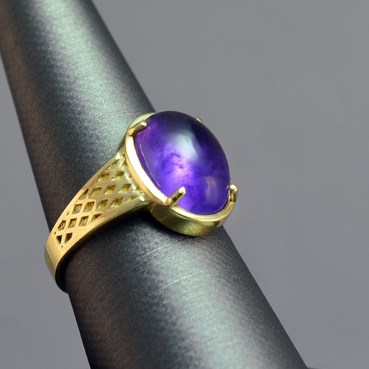 Yellow Gold Amethyst Oval Cabochon Lattice Band Women's Ring