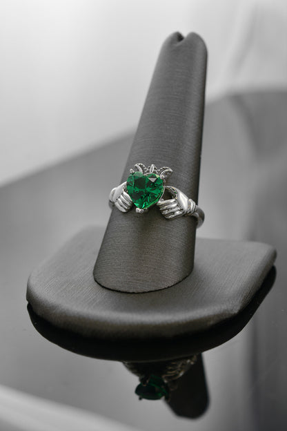 Sterling Silver Emerald Green CZ Claddagh Ring Karma Blingz